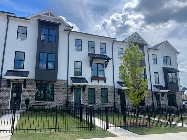 627 Silva Street 127
