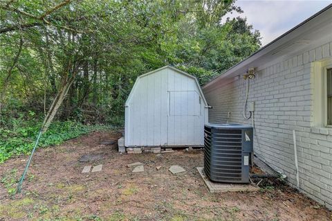 A home in Dacula