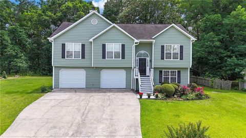 Homes For Sale - 1520 La Maison Drive<br/> Lawrenceville, GA 30043