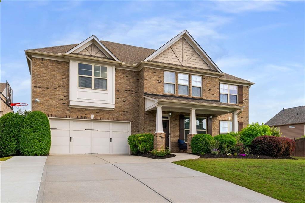 1520 Gallant Fox Lane