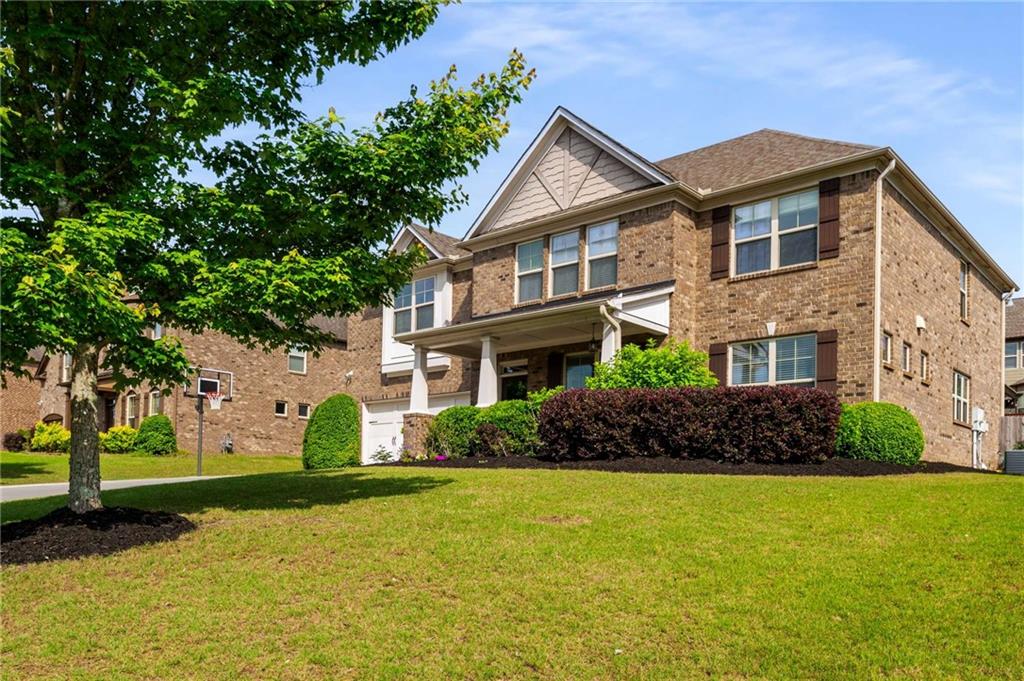 1520 Gallant Fox Lane