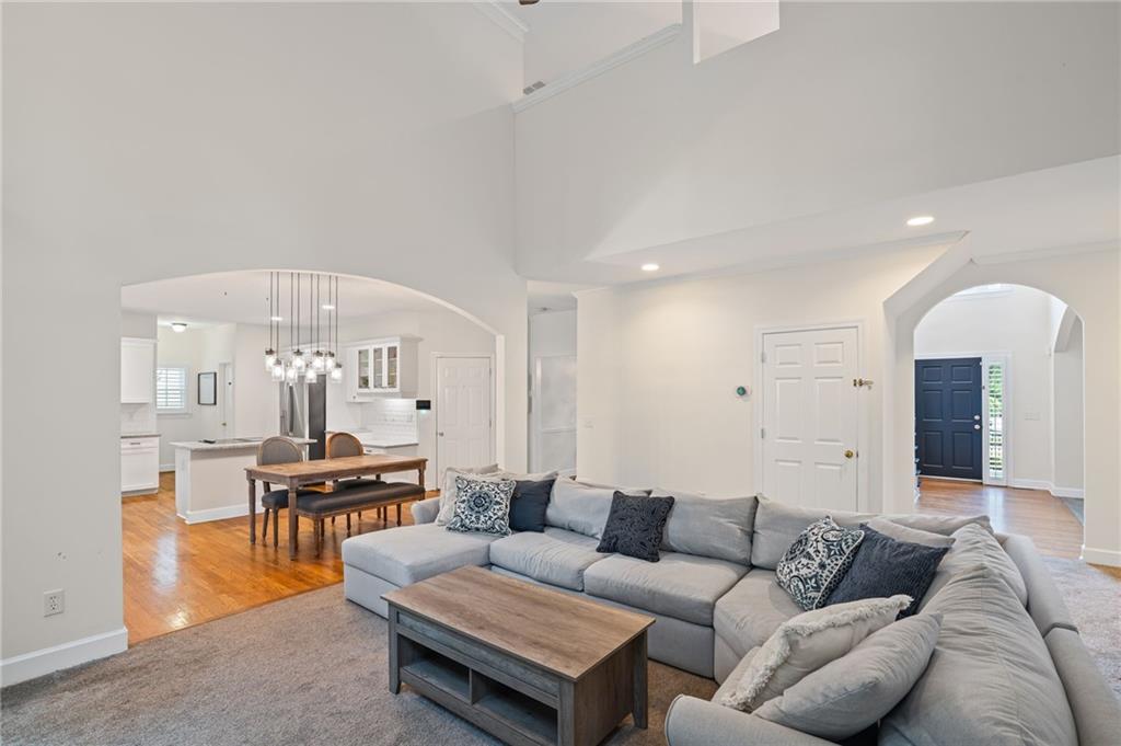 640 Windwalk Drive