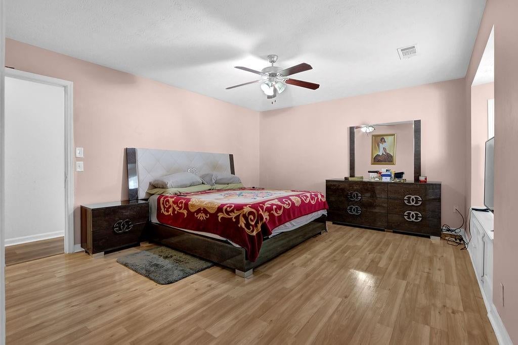 3245 Shady Woods Circle
