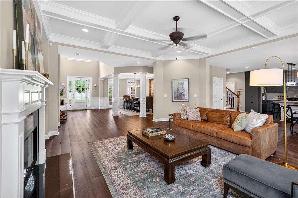 2898 Paces Farm Court SW