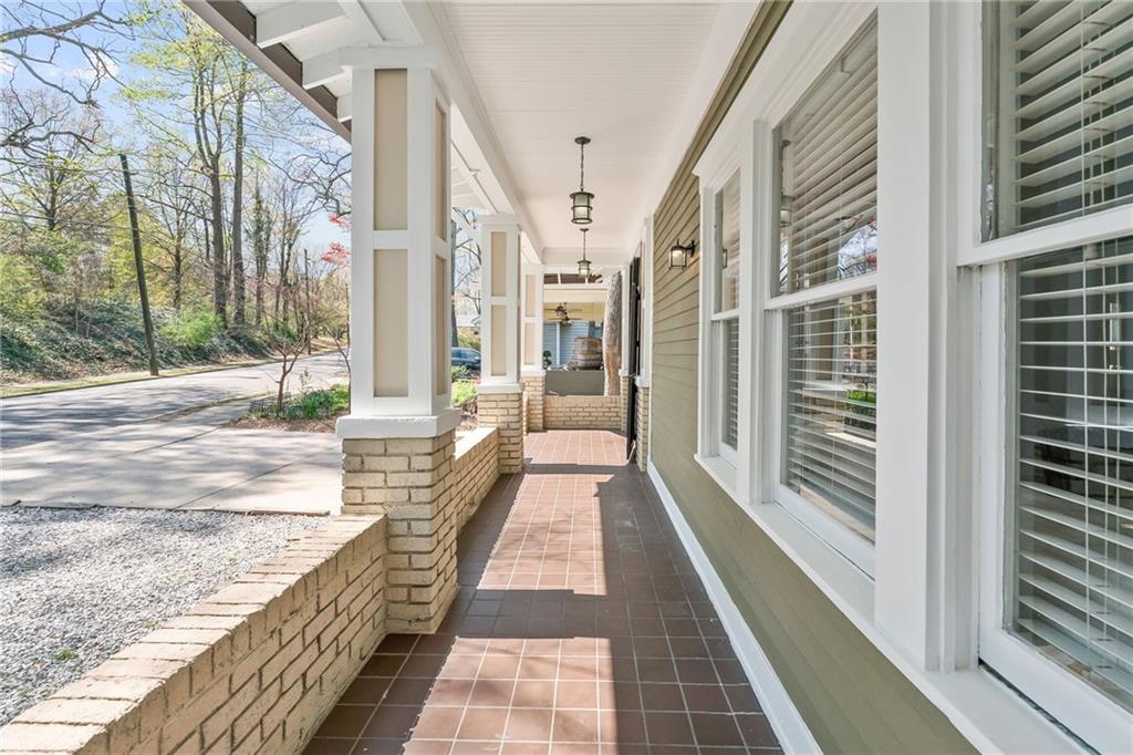 1320 North Avenue NE