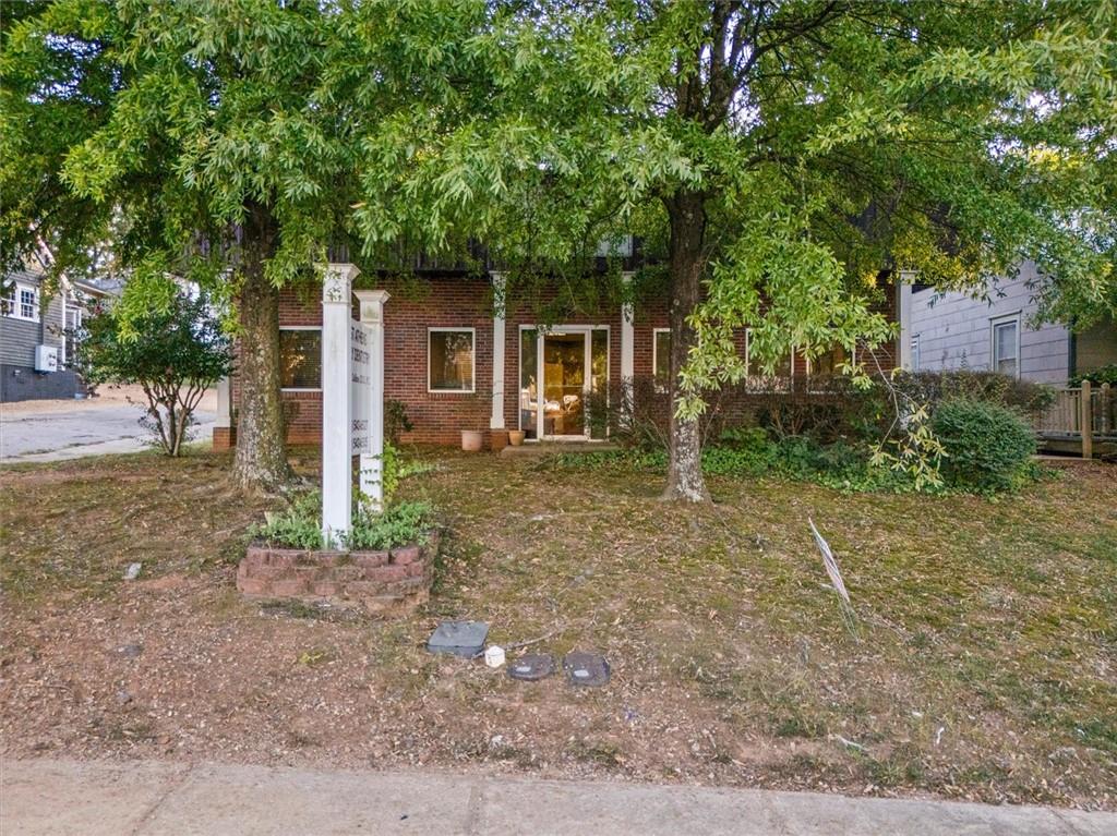 348 Oak Street
