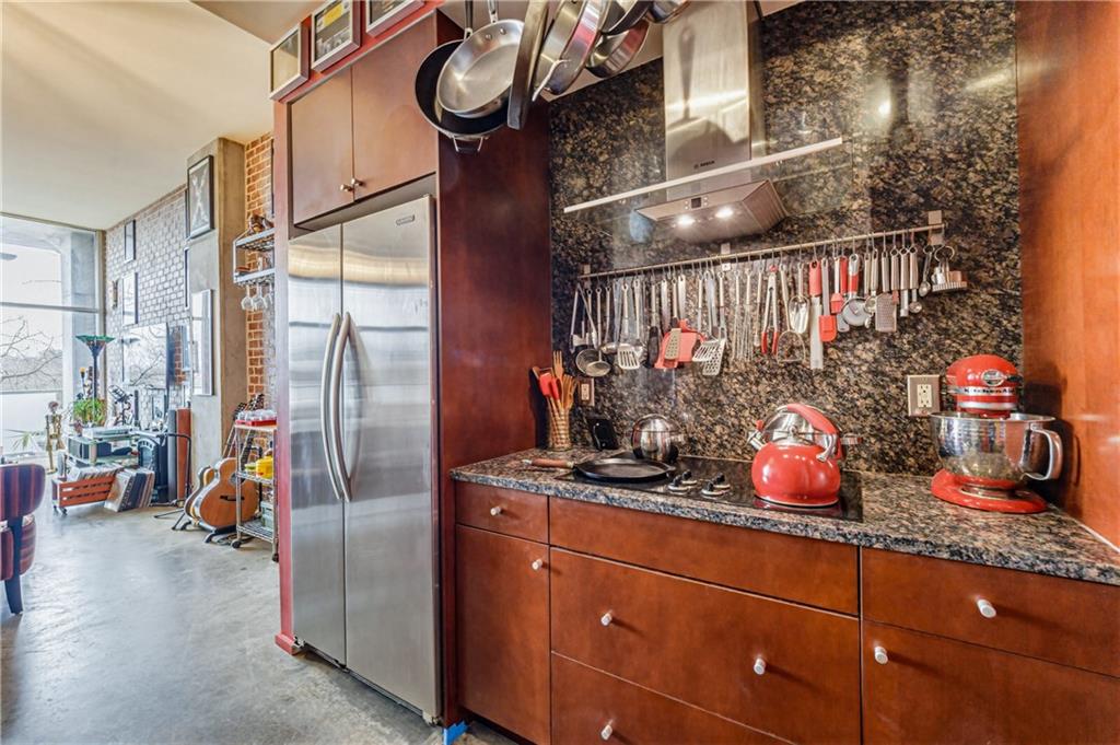 130 Arizona Ave NE 305