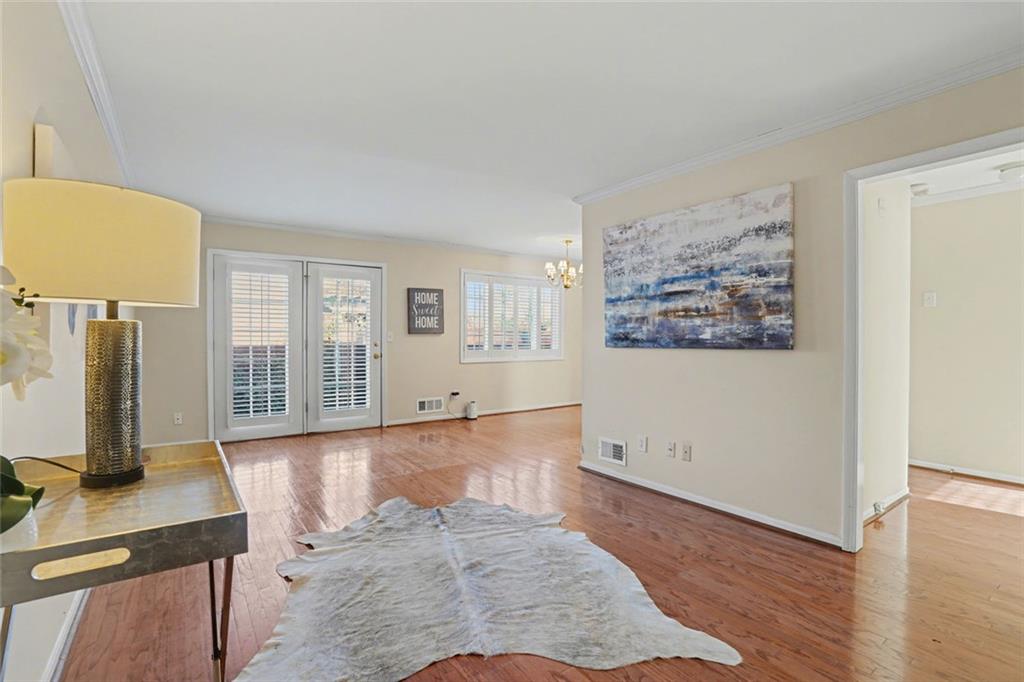 5375 Roswell Road B1