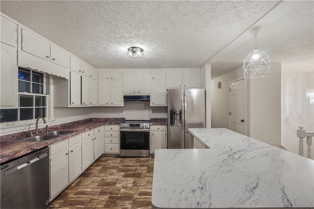 4222 King James Court