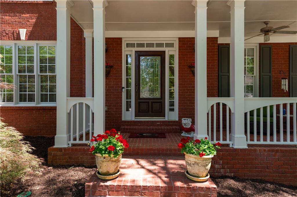 4035 Regal Oaks Drive, Suwanee, Georgia image 7