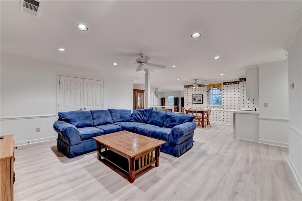 5884 Hammersmith Road, Stone Mountain, Georgia image 44