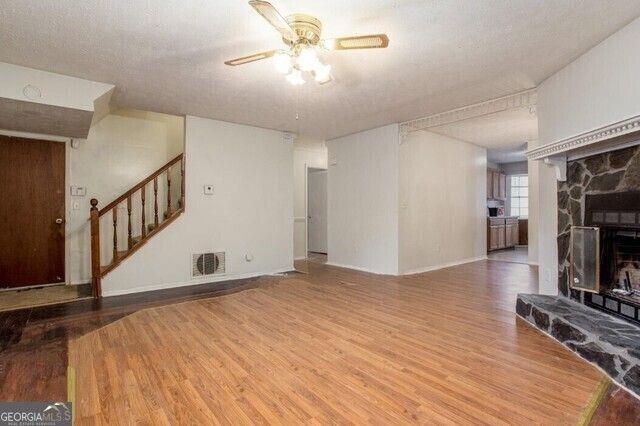 602 PINE TREE Trail