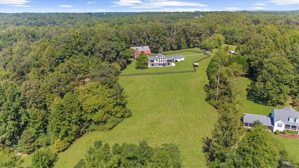 Lake Lanier w/ Acreage + Dock - Residential