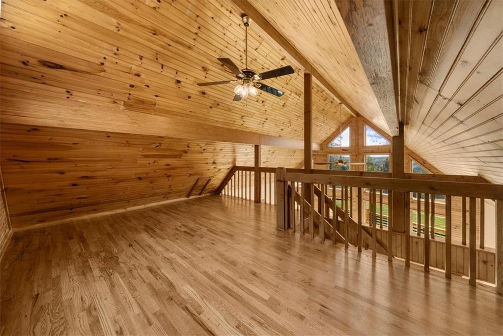 Lake Lanier w/ Acreage + Dock - Residential