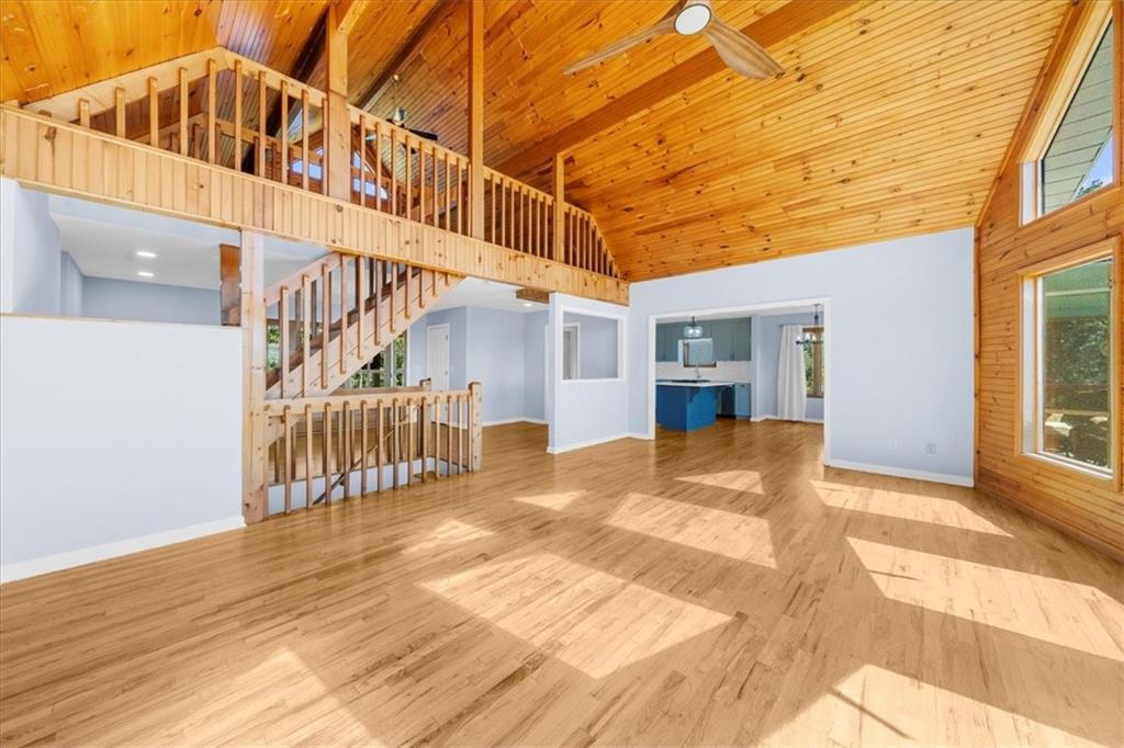 Lake Lanier w/ Acreage + Dock - Residential