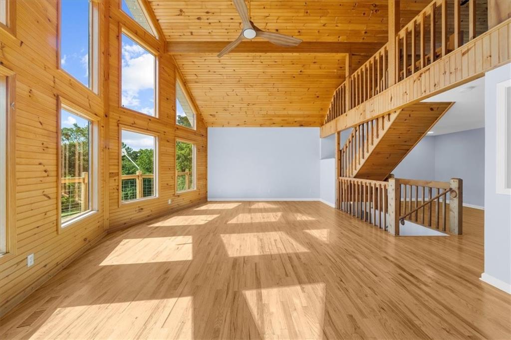 Lake Lanier w/ Acreage + Dock - Residential