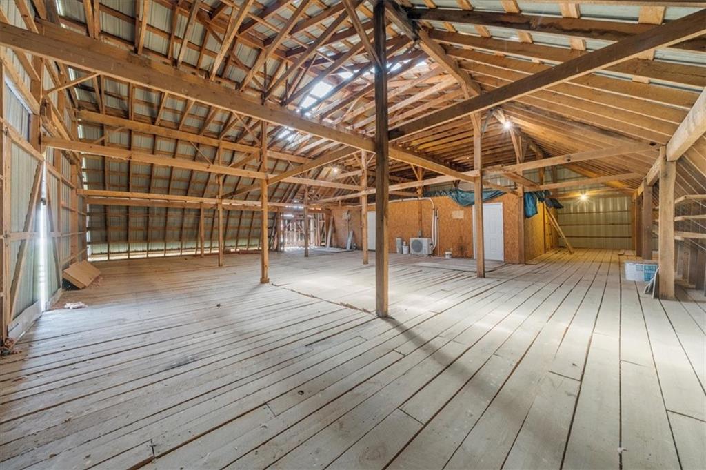 Lake Lanier w/ Acreage + Dock - Residential