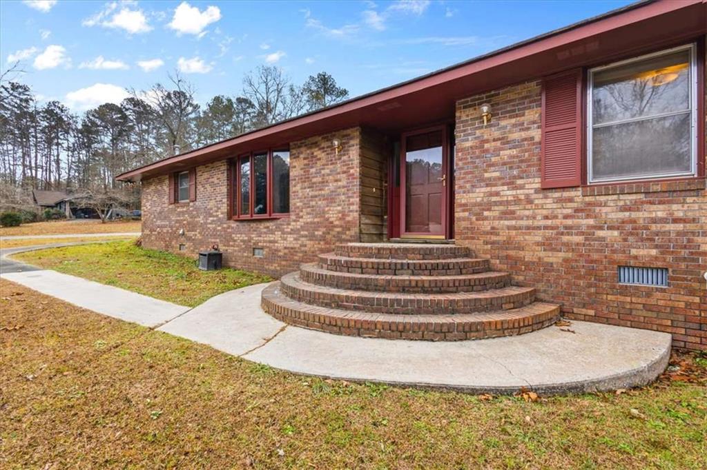 202 Ridgewood Road