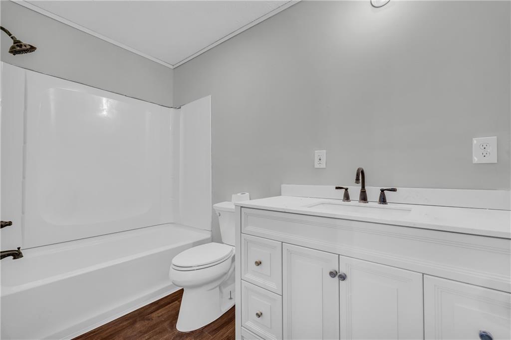 4366 Thorngate Lane, Acworth, Georgia image 7