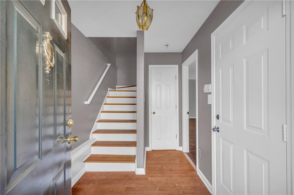 4366 Thorngate Lane