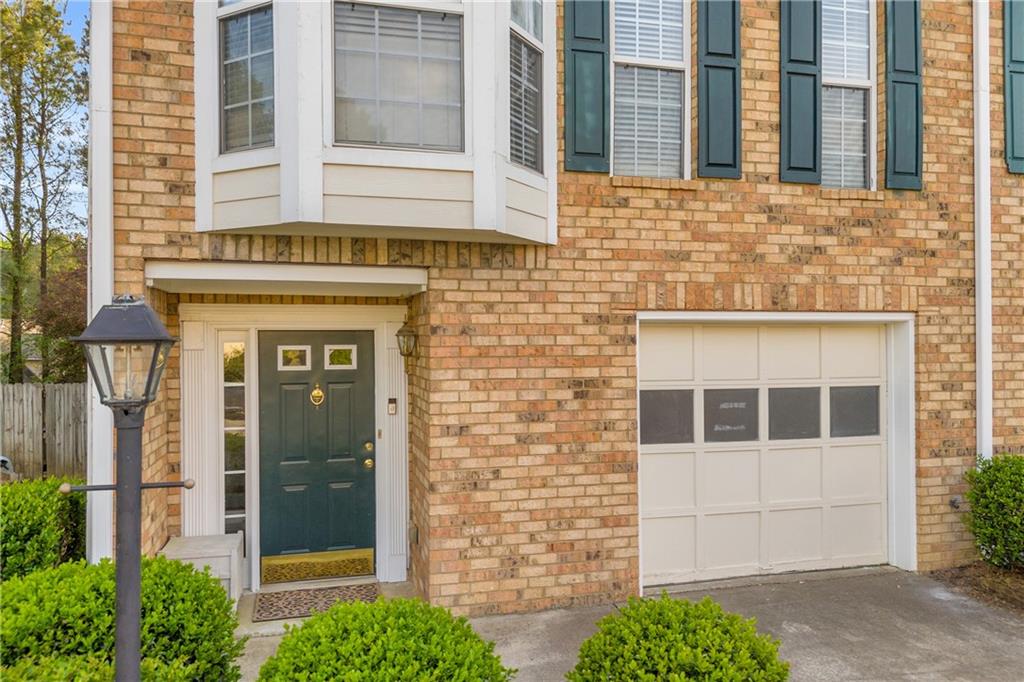 4366 Thorngate Lane