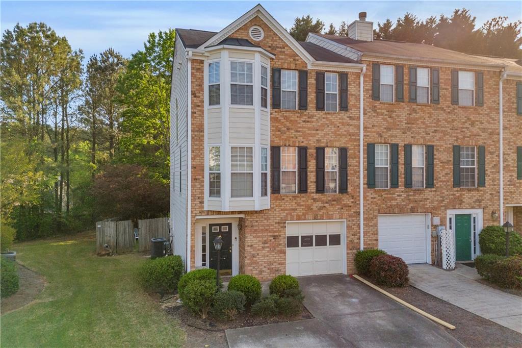 4366 Thorngate Lane