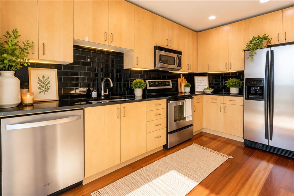 361 17th Street NW 2517