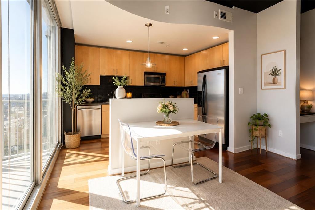 361 17th Street NW 2517
