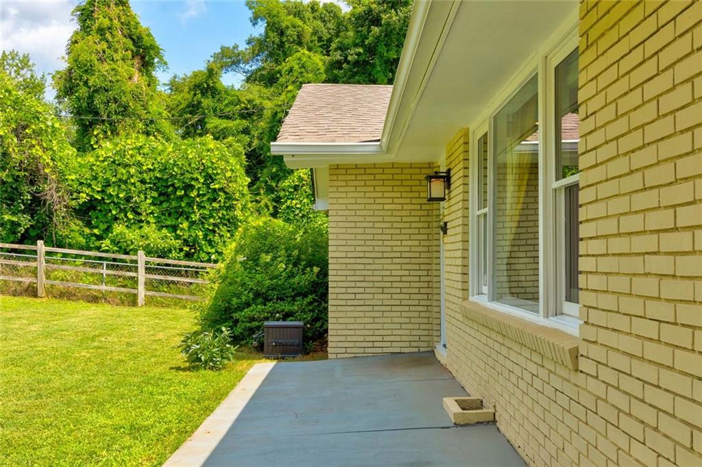 1848 Winthrop Drive SE