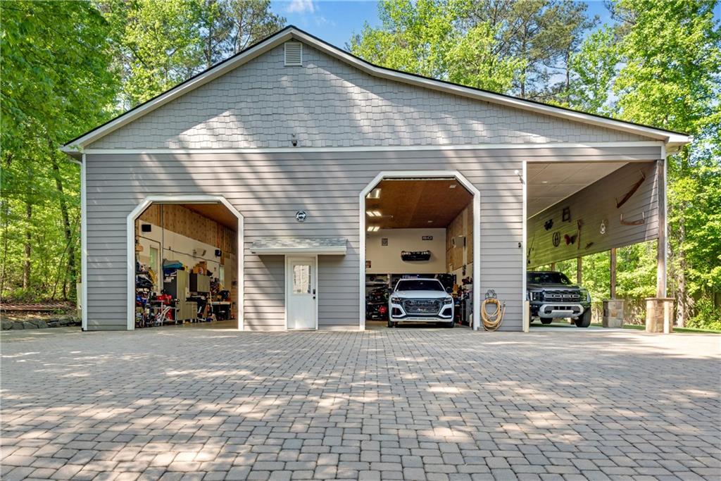 1210 Fontainebleau Court