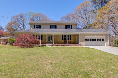 692 W Union Grove Circle Auburn GA 30011