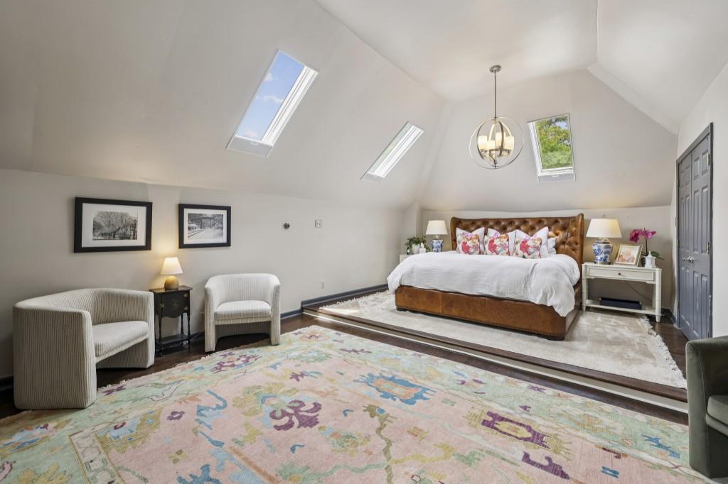 309 Pavillion Street SE