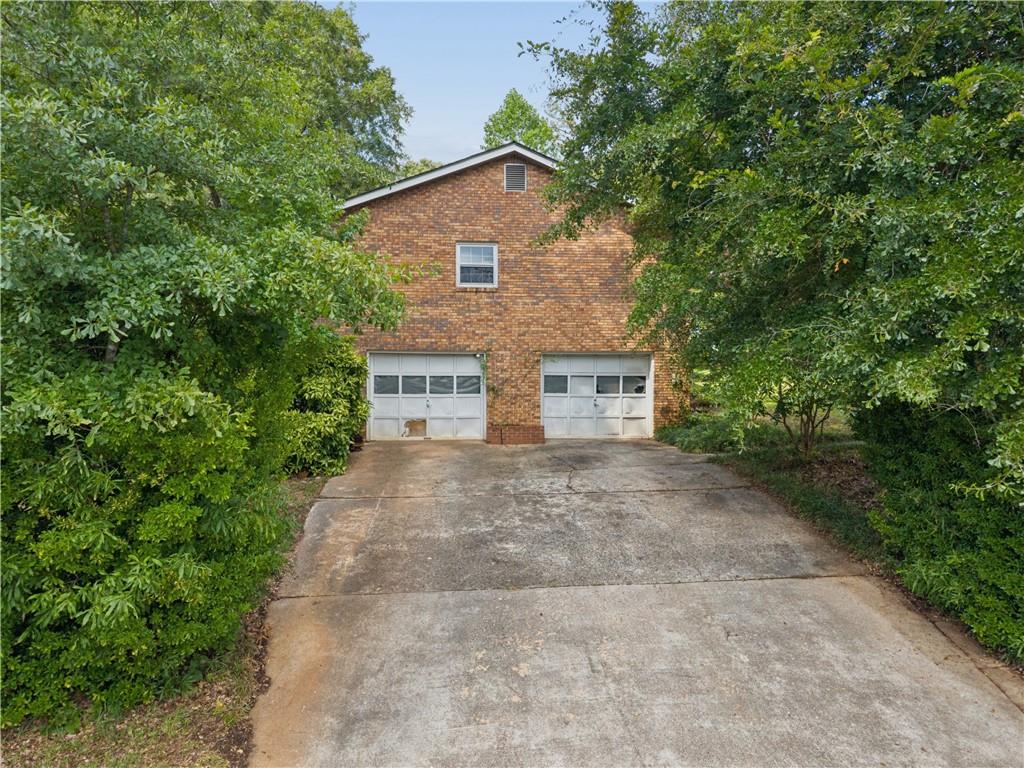 2438 S Hairston Road