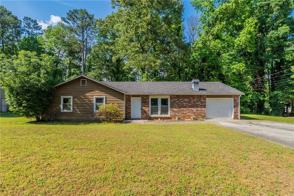 5326 Rocky Pine Drive, Lithonia, Georgia image 1