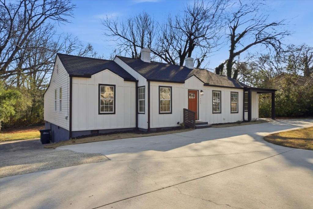 366 McArthur Drive NE