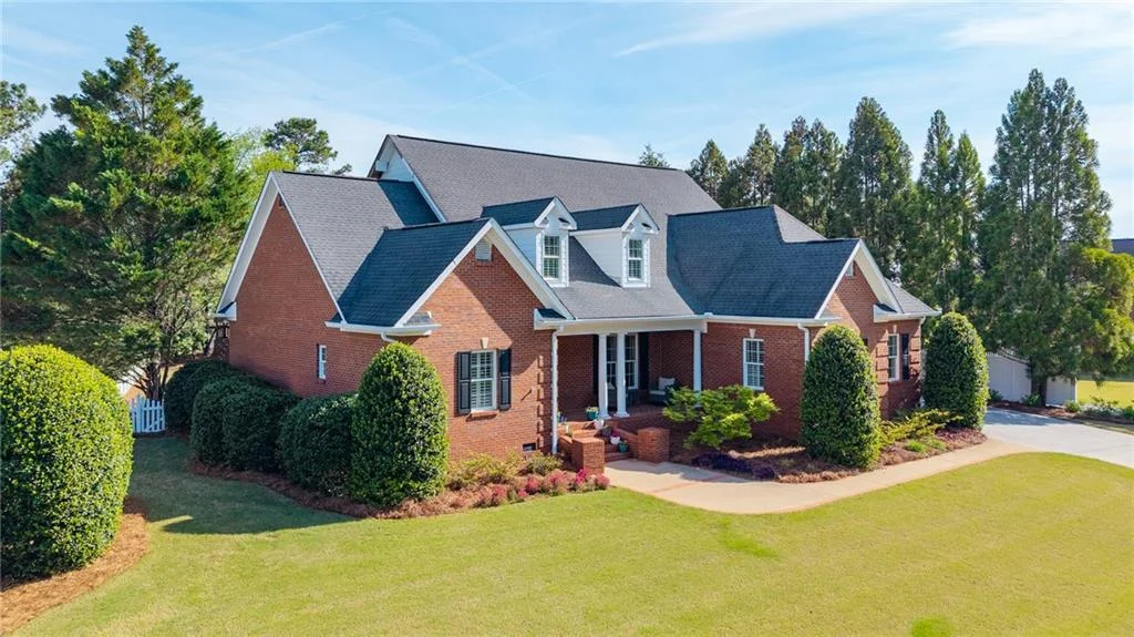 203 Laurel Creek Road SE
