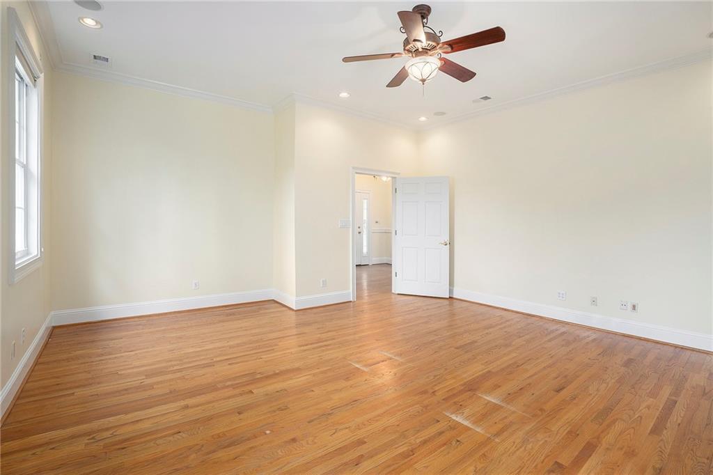 5732 Falls View Drive, Buford, Georgia image 7