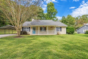 Single Family Residence at 106 Kings Lane