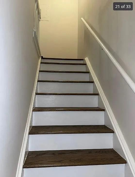 1022 Old Holcomb Bridge Rd, Roswell, GA 30076 Located in a prime spot just minutes from GA 400 and Holcomb Bridge Road, this townhome offers unparalleled access to top-rated schools, shopping, dining, employers, and Big Creek Park. Enjoy the convenience of short commutes and a vibrant neighborhood while being surrounded by a peaceful, safe community. Whether you're exploring nearby parks or enjoying the easy access to all your daily needs, this home provides the perfect blend of comfort and convenience.