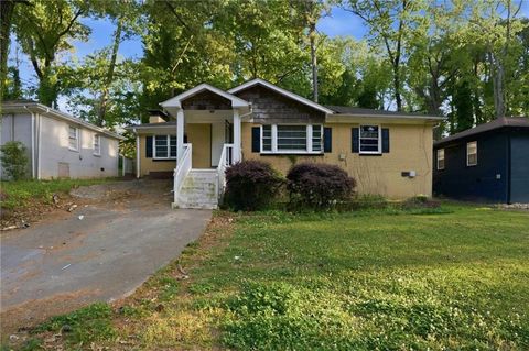 Photo of 2747 Claire Terrace, Decatur, GA 30032 (MLS # 7753998)