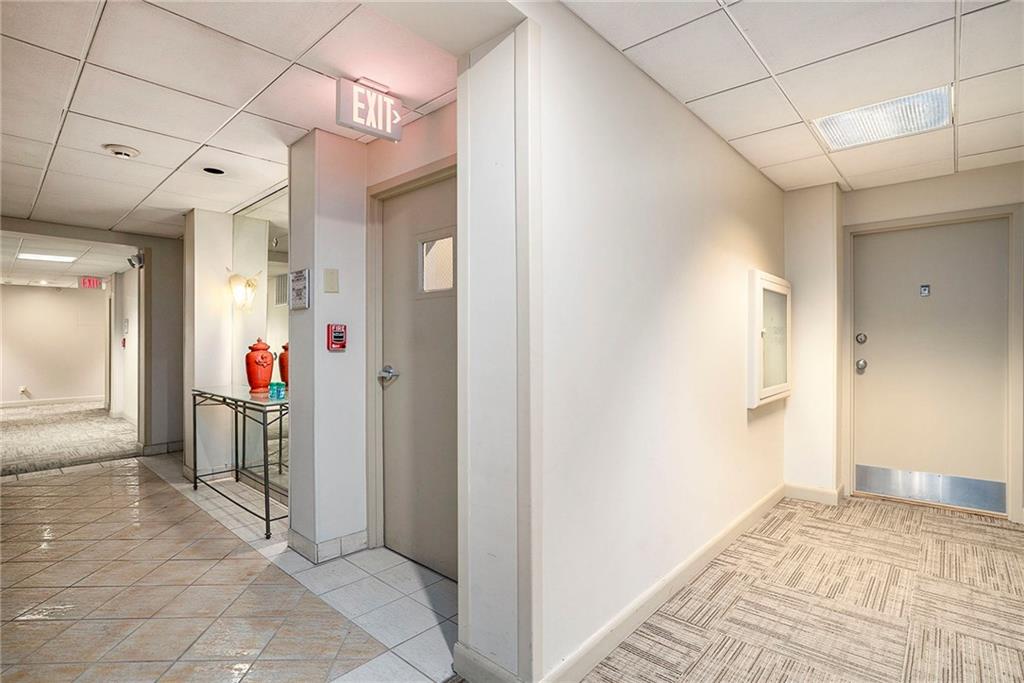 2285 Peachtree Road NE 606