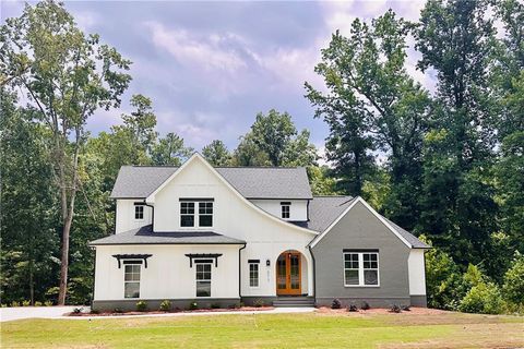 6312 Woodstock Rd Acworth GA 30102
