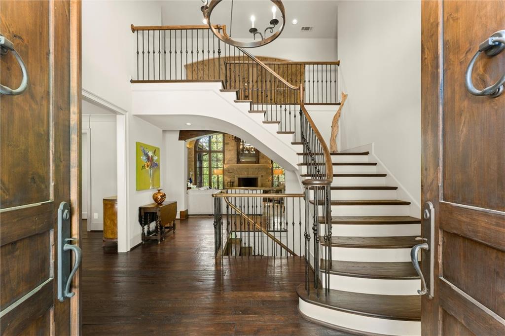 581 Pine Valley Road SE