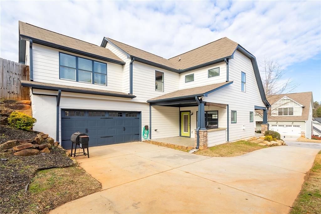 2687 Oak Leaf Place SE