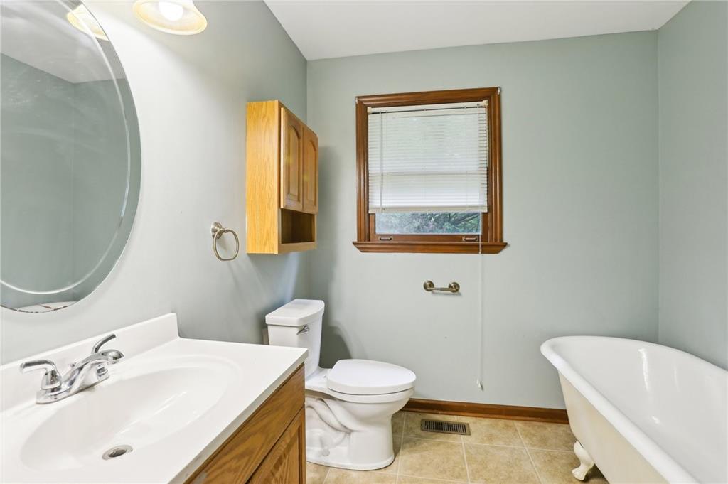 4071 Warren Road, Flowery Branch, Georgia image 36