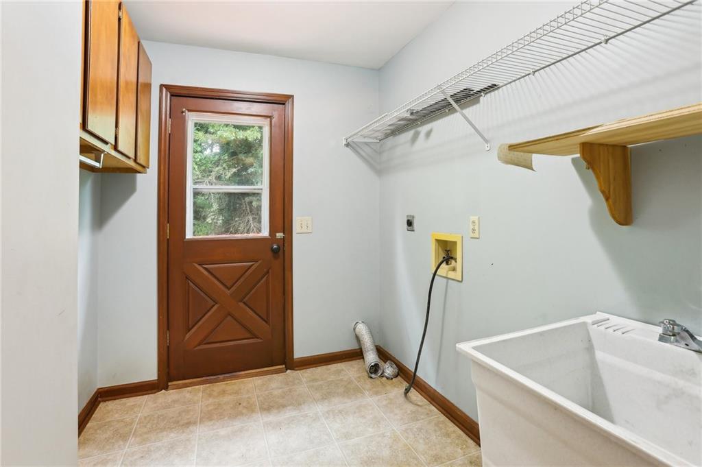 4071 Warren Road, Flowery Branch, Georgia image 37