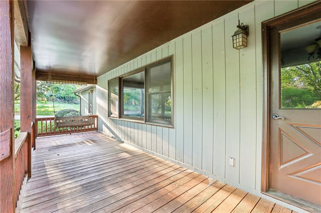 4071 Warren Road, Flowery Branch, Georgia image 4