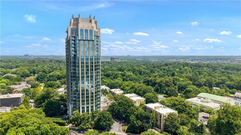 2795 Peachtree Road NE 1608