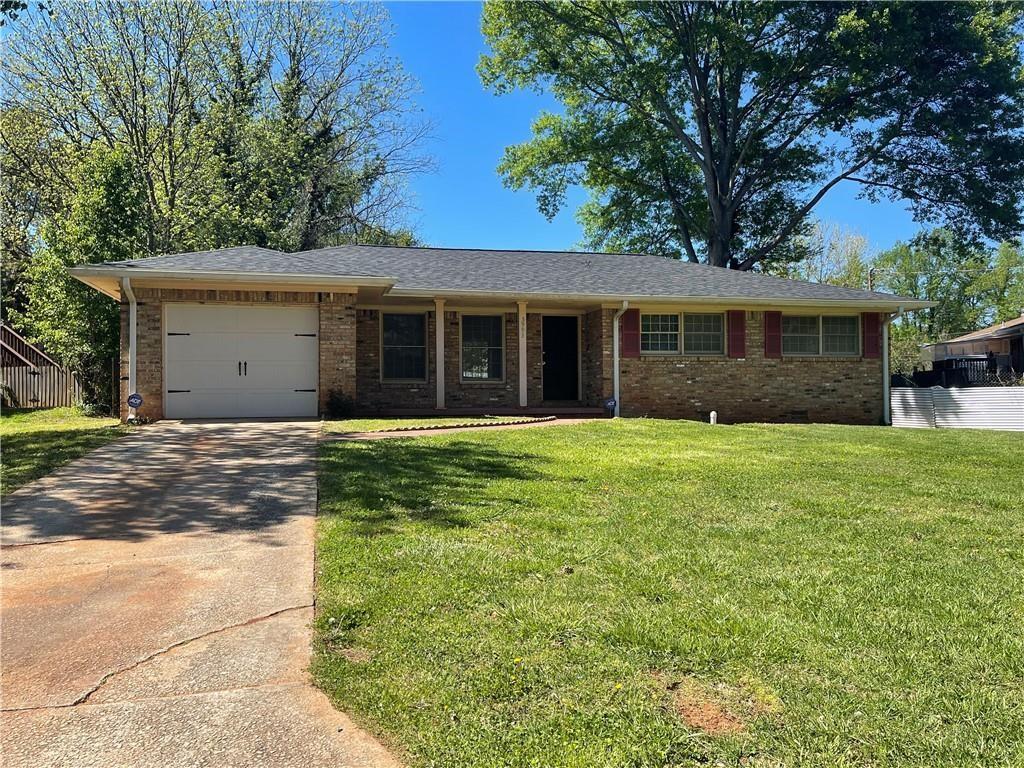 Great location. Great home. 4 sided brick. New LVP flooring through out. New fresh paint. New kitchen. 2 bathrooms have been updated. New light fixtures through out. Newer roof and new HVAC system.