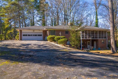 Single Family Residence in Atlanta GA 129 W Lake Ave NW Ave 5.jpg